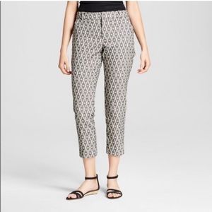 Merona Woman’s Classic Ankle Black White Diamond Print Pants Slim Fit Size 2